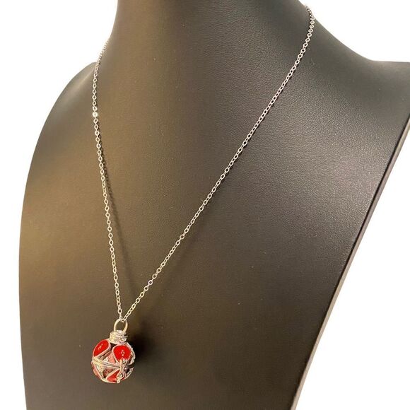 Beautiful Red & Silver Essential Oil Necklace. - Picture 2 of 7